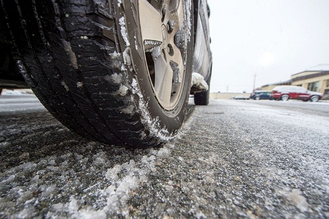 Accidentes de automóvil: carreteras heladas y lesiones
